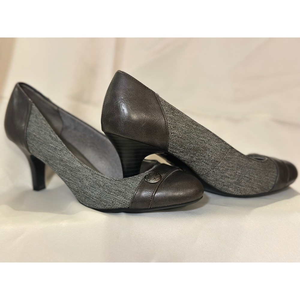 Dress shoe short heel